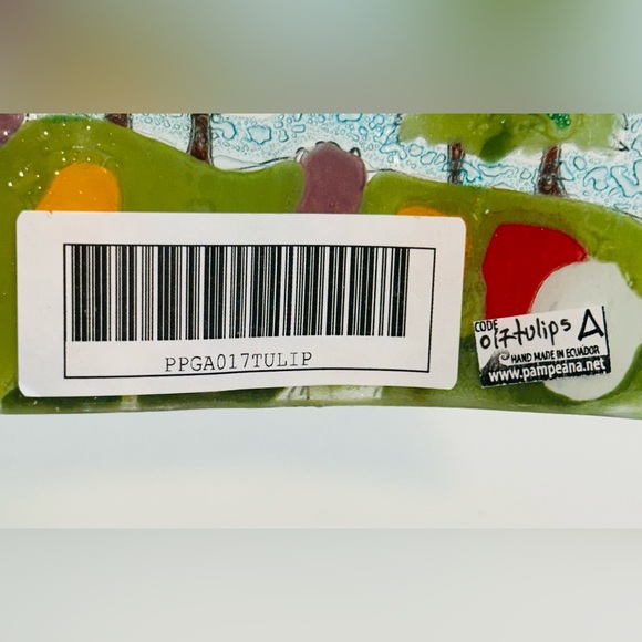 Handmade Fused Glass Wavy Art Piece Depicting A Field Of Tulips 2.5” x 8.5” - Picture 3 of 3